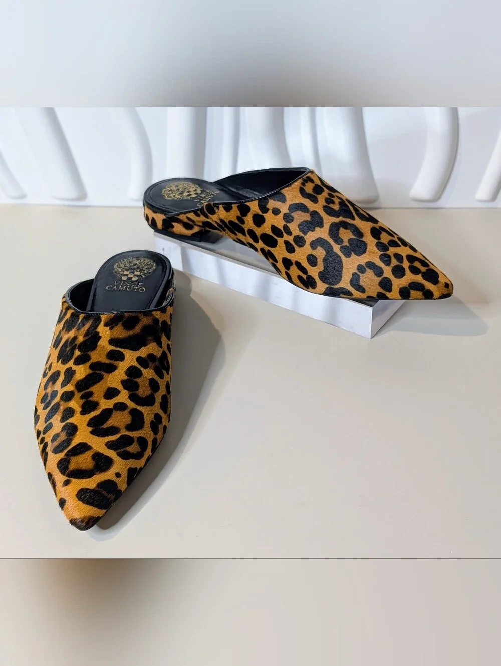 Vince Camuto Arlette Leopard Genuine Calf Hair Mules Size 8 NIB